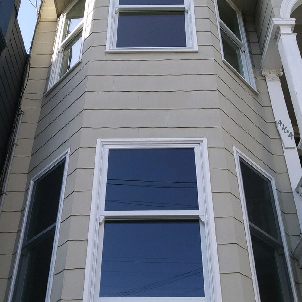 San Francisco row home with tall bay and dormer windows